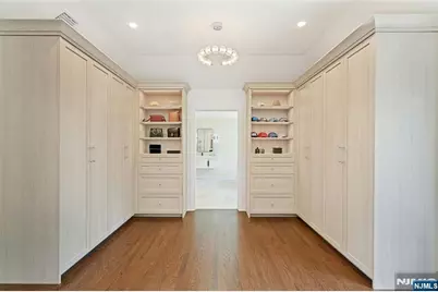 527 Lydia Lane, Wyckoff Township, NJ 07481 - Photo 13