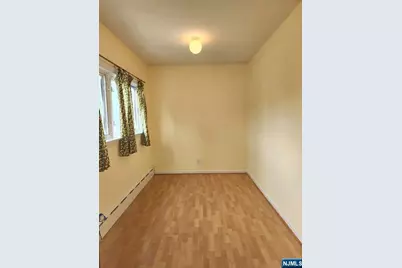 653 New York Avenue, Lyndhurst Township, NJ 07071 - Photo 11