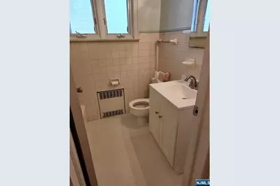 653 New York Avenue, Lyndhurst Township, NJ 07071 - Photo 33