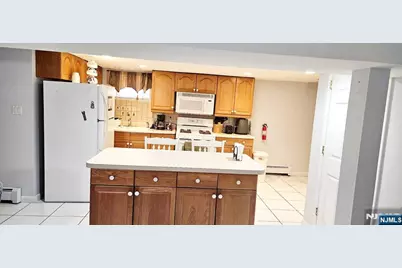 653 New York Avenue, Lyndhurst Township, NJ 07071 - Photo 17