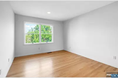477 Undercliff Avenue, Edgewater, NJ 07020 - Photo 21