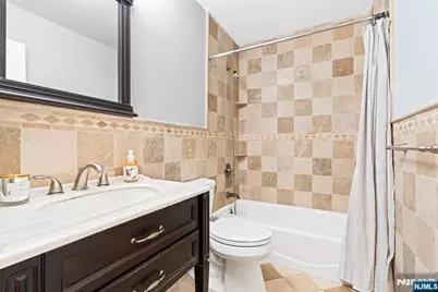 477 Undercliff Avenue, Edgewater, NJ 07020 - Photo 25