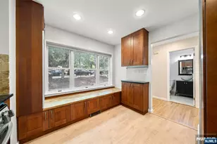 477 Undercliff Ave, Edgewater, NJ 07020 - Photo 13