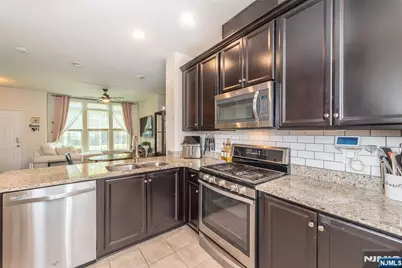 114 Wesmont Drive 4006 #4006, Wood Ridge, NJ 07075 - Photo 11