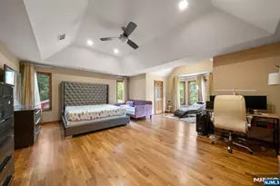 325 Cooper Pl, Paramus, NJ 07652 - Photo 17