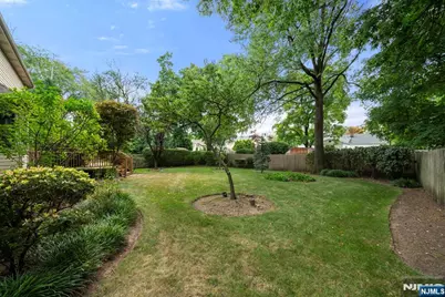 325 Cooper Place, Paramus, NJ 07652 - Photo 29