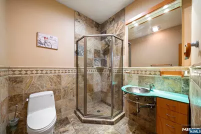 325 Cooper Place, Paramus, NJ 07652 - Photo 13