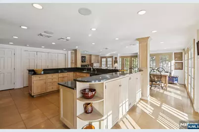 164 E Saddle River Road, Saddle River, NJ 07458 - Photo 7
