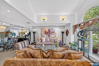 1230 Duncan Road, Fort Lee, NJ 07024 - Photo 5