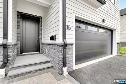 16 Feldman, Paramus, NJ 07652 - Photo 23
