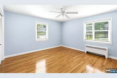 358 Esplanade 55 #55, Hackensack, NJ 07601 - Photo 7