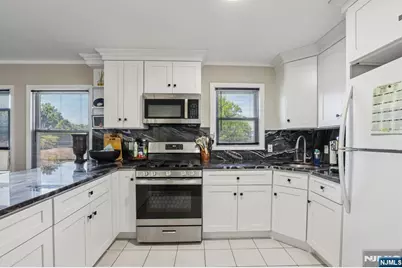 481 Macarthur Avenue 1 #1, Garfield, NJ 07026 - Photo 9
