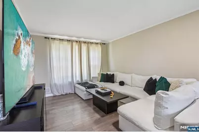 481 Macarthur Avenue 1 #1, Garfield, NJ 07026 - Photo 5