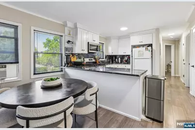 481 Macarthur Avenue 1 #1, Garfield, NJ 07026 - Photo 7