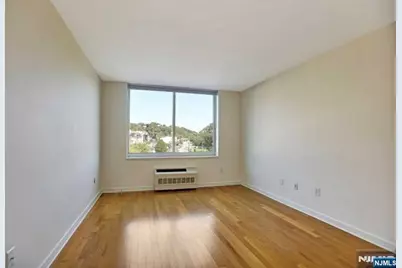 512 Hudson Park 512 #512, Edgewater, NJ 07020 - Photo 5