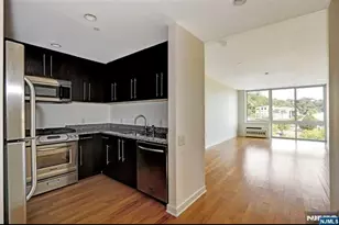 512 Hudson Park 512, Edgewater, NJ 07020 - Photo 15