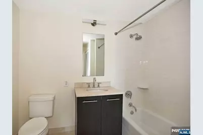 512 Hudson Park 512 #512, Edgewater, NJ 07020 - Photo 13