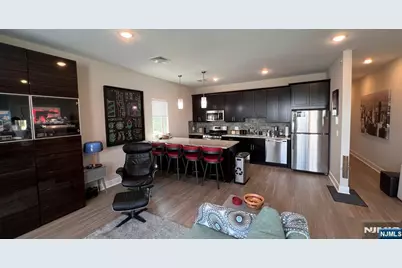 140 Overlook Avenue D 1 #D 1, Hackensack, NJ 07601 - Photo 5