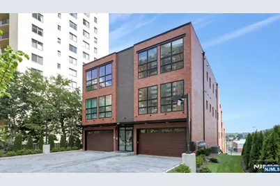 140 Overlook Avenue D 1 #D 1, Hackensack, NJ 07601 - Photo 1