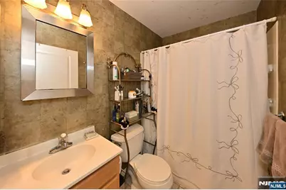 253 Madison Avenue, Wyckoff Township, NJ 07481 - Photo 9