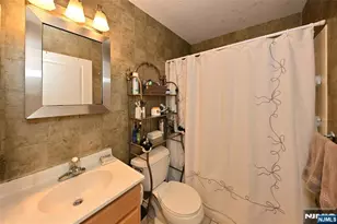 253 Madison Ave, Wyckoff Township, NJ 07481 - Photo 9