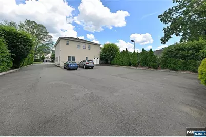 253 Madison Avenue, Wyckoff Township, NJ 07481 - Photo 13