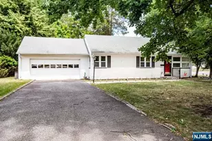 4 Beverly Rd, Glen Rock, NJ 07452 - Photo 3