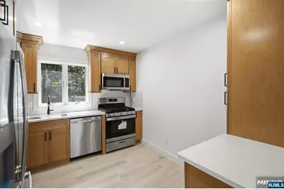 49 E Pleasant Avenue 1 #1, Maywood, NJ 07607 - Photo 3