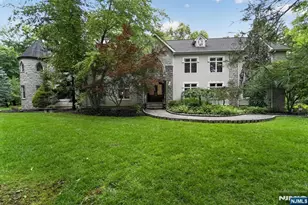 11 Pine Tree Dr, Saddle River, NJ 07458 - Photo 3