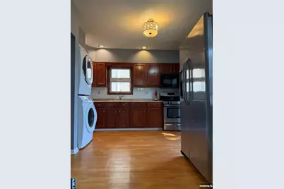236 E Palisades Boulevard, Palisades Park, NJ 07650 - Photo 11