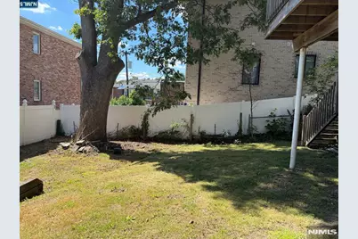 236 E Palisades Boulevard, Palisades Park, NJ 07650 - Photo 31