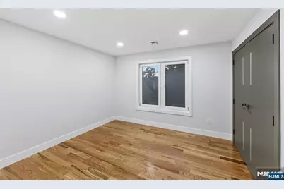 31-07 Morlot Avenue, Fair Lawn, NJ 07410 - Photo 33