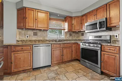 68 16th Avenue, Elmwood Park, NJ 07407 - Photo 13