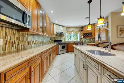 252 Mabel Place, Franklin Lakes, NJ 07417 - Photo 15