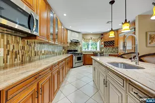 252 Mabel Pl, Franklin Lakes, NJ 07417 - Photo 15