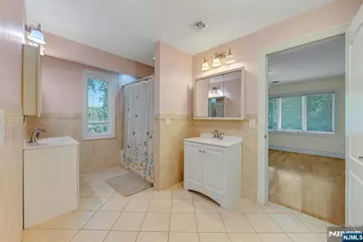 252 Mabel Place, Franklin Lakes, NJ 07417 - Photo 37
