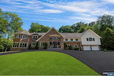 252 Mabel Place, Franklin Lakes, NJ 07417 - Photo 1