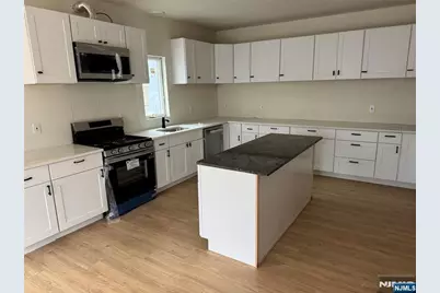 109 Monmouth Avenue, Wayne, NJ 07470 - Photo 7