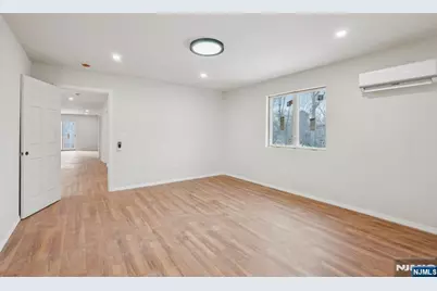 109 Monmouth Avenue, Wayne, NJ 07470 - Photo 13