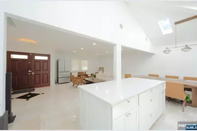 19 Coles Court, River Edge, NJ 07661 - Photo 3