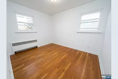 754 Kingsland Avenue, Ridgefield, NJ 07657 - Photo 9