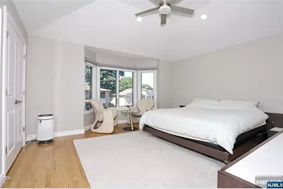 423 Lafayette Avenue, Cliffside Park, NJ 07010 - Photo 25