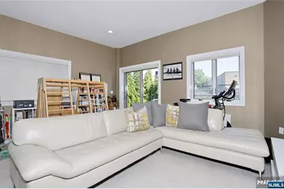 423 Lafayette Avenue, Cliffside Park, NJ 07010 - Photo 39