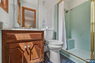 42 Goldfinch Lane, West Milford, NJ 07421 - Photo 19