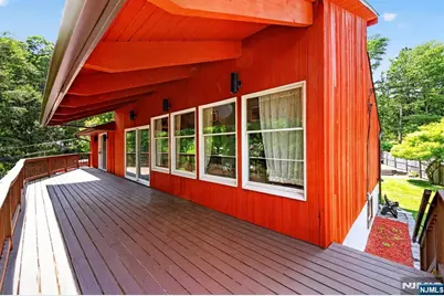 42 Goldfinch Lane, West Milford, NJ 07421 - Photo 9