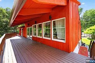 42 Goldfinch Ln, West Milford, NJ 07421 - Photo 9