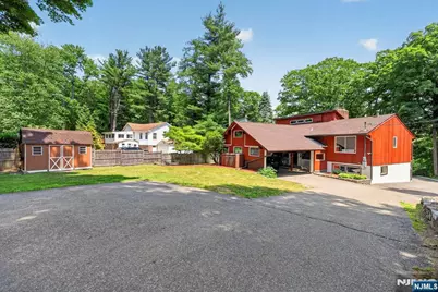 42 Goldfinch Lane, West Milford, NJ 07421 - Photo 31