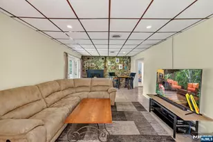 42 Goldfinch Ln, West Milford, NJ 07421 - Photo 23
