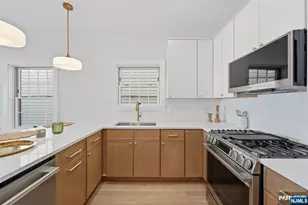 98 Western Ave 1, Jersey City, NJ 07307 - Photo 11