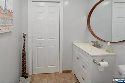 154 Middlesex Avenue, Paramus, NJ 07652 - Photo 11